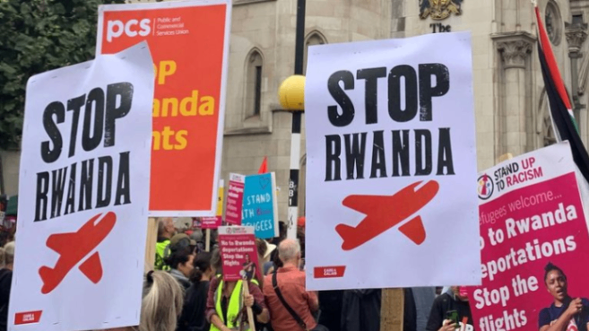 اعتراض‌ها بر ضد تبعید پناه‌جویان غیرقانونی به روآندا