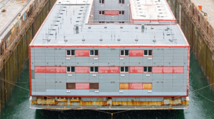 رست سفينة اللاجئين بيبي ستوكهولم أخيرًا في بورتلاند..