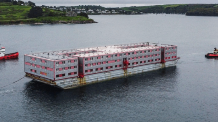 رست سفينة اللاجئين بيبي ستوكهولم أخيرًا في بورتلاند..