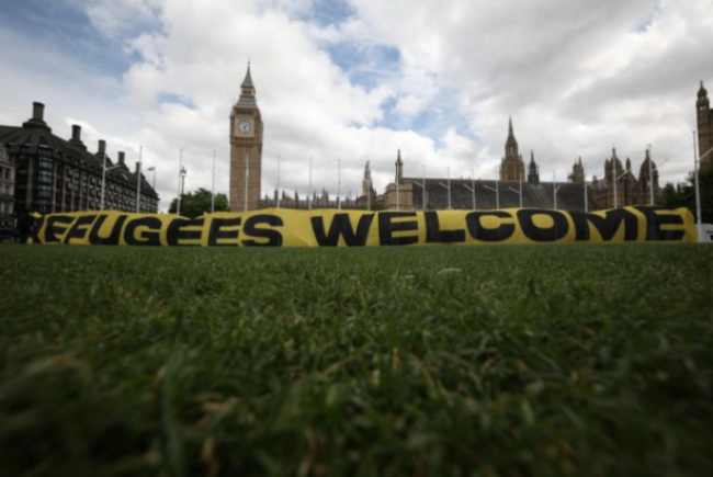 جهود الحكومة على مدار الساعة لإقرار قانون الهجرة غير الشرعية