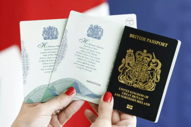 آغاز صدور پاسپورت های بریتانیایی با نام پادشاه