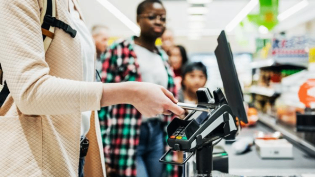 بلغ معدل التضخم في المملكة المتحدة أدنى مستوى له في اخر عام 