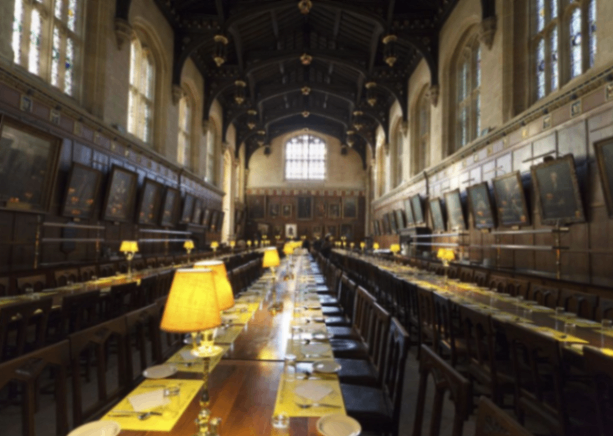 تقدم المطاعم والحانات خصومات لجذب العملاء أثناء إضرابات السكك الحديدية