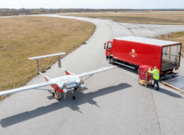 أول بريد جوي بطائرة بدون طيار في المملكة المتحدة