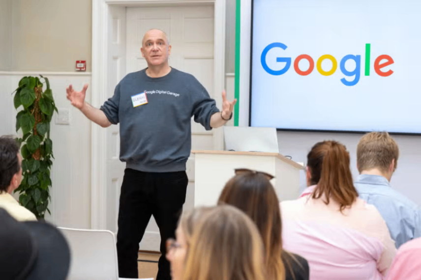 دورات تدريبية مجانية على الذكاء الاصطناعي من Google.