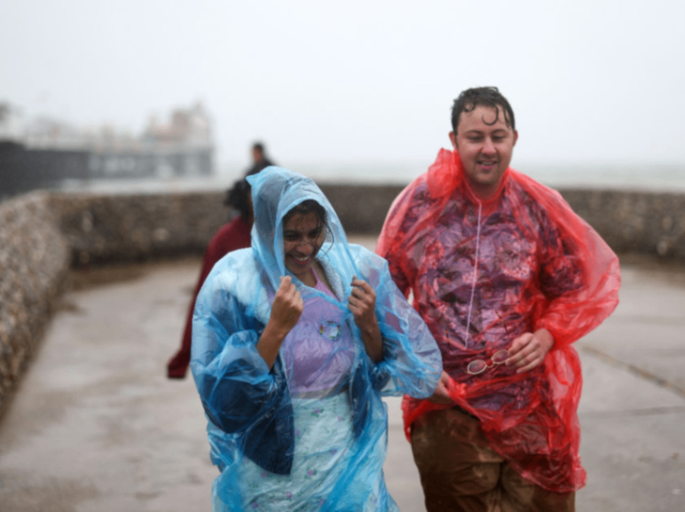 طوفان آنتونی با سرعت ۷۸ مایل بر ساعت و باران شدید انگلستان را شوکه کرد