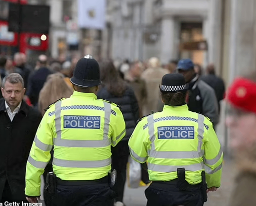 انتشر استدعاء للسرقة من JD Sport في شارع أكسفورد على نطاق واسع