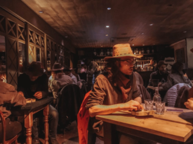 وسط لندن وارد داستان های وسترن شوید!