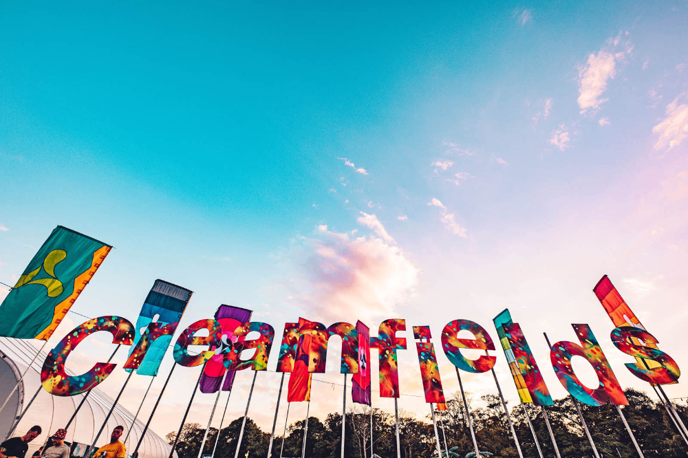 کمپینگ در مزارع جذاب با فستیوال Creamfields