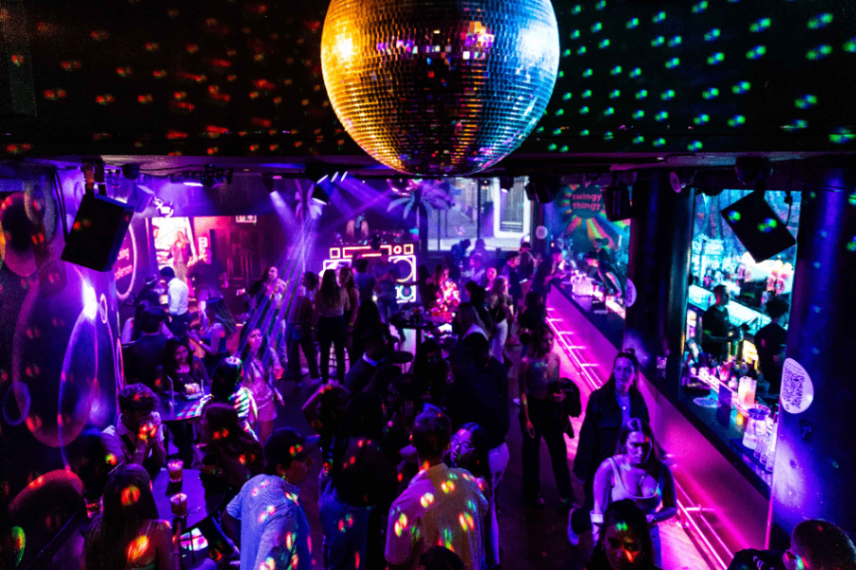 حدث Ballie Ballerson  مع مليون كرة صغيرة