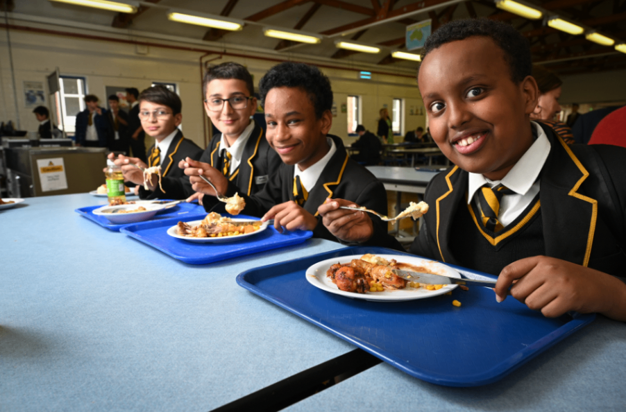  تأمین غذای رایگان در مدارس ابتدایی دولتی لندن