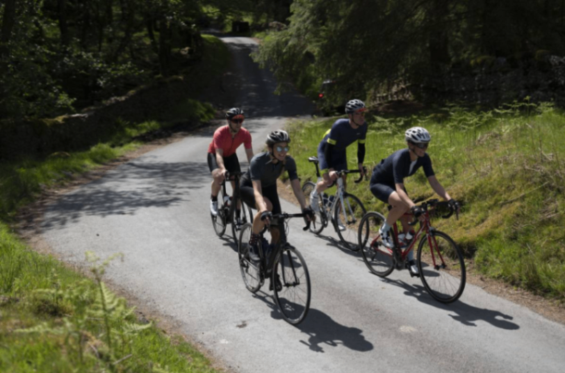 لماذا من الأفضل لراكبي الدراجات أن يتحركوا معًا؟