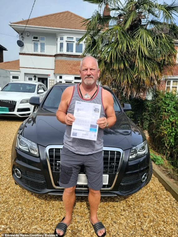 غرامة قدرها 100 جنيه إسترليني لوقوف السيارة بالقرب من متجر B&M