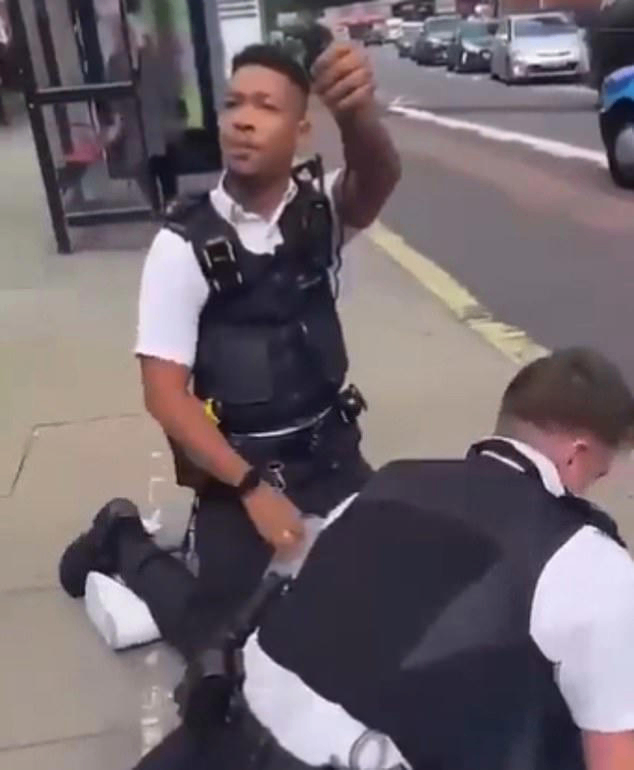 الشرطة تضرب شخصًا يشتبه في أنه يحمل machete في لندن