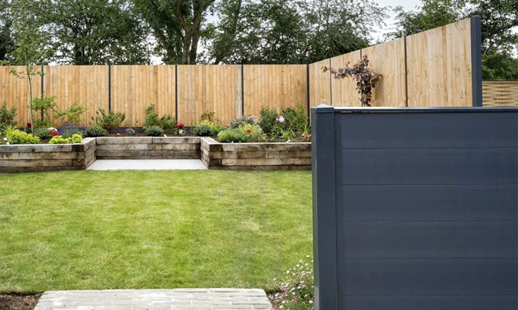 آیا می توانیم حصار بلند دورحیاط خانه نصب کنیم تا همسایه به خانه ما دید نداشته باشد؟