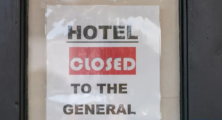 تكلفة إيواء اللاجئين في الفنادق تصل إلى 8 ملايين جنيه يوميا