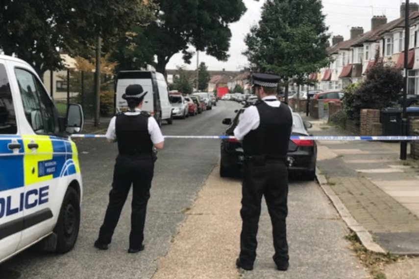 مقتل مراهق يبلغ من العمر 16 عامًا في إدمونتون، لندن