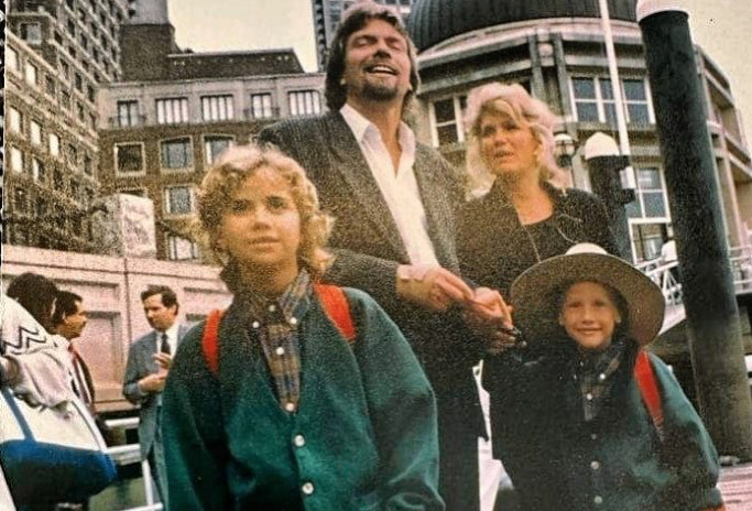 ابنة ريتشارد برانسون: عندما كنت طفلة، أردت أن أُدعى 