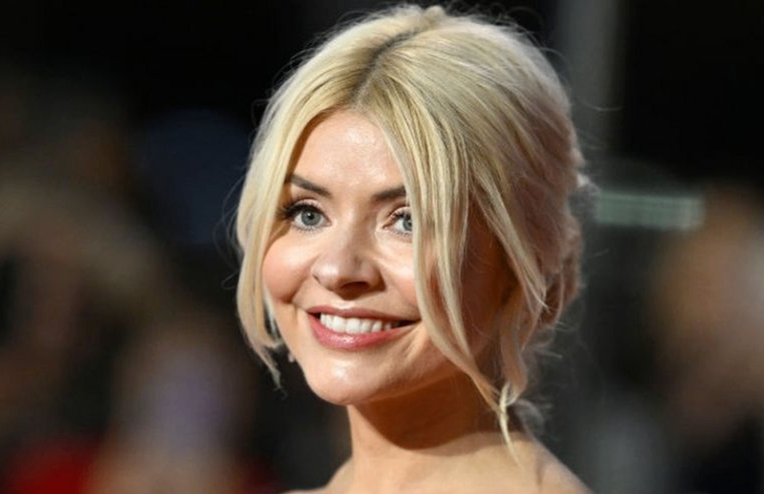 اتُهم رجل بالتخطيط لسرقة مذيعة قناة ITV هولي ويلوبي