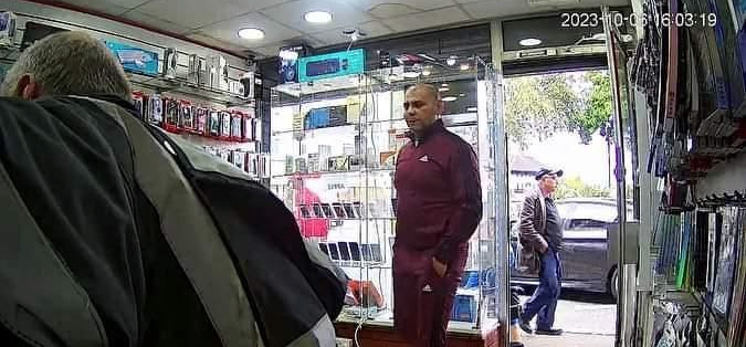 ویدیوهای شما: سرقت از مغازه موبایل فروشی