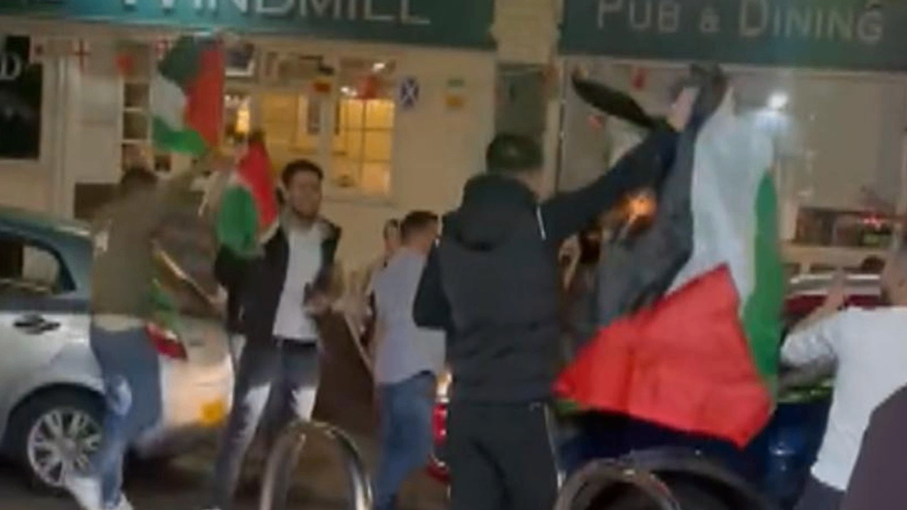 وزیر مهاجرت اتهامات سنگینی را علیه بعضی از شهروندان لندن مطرح کرد: تحسین فعالیت‌های تروریستی حماس