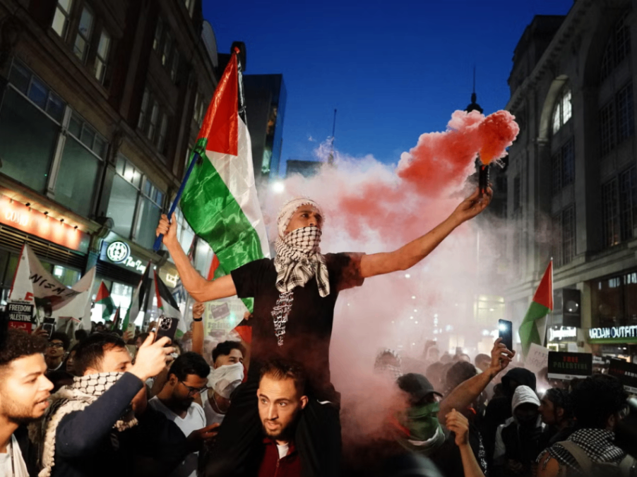  تجمع حامیان فلسطین در برابر سفارت اسرائیل در لندن