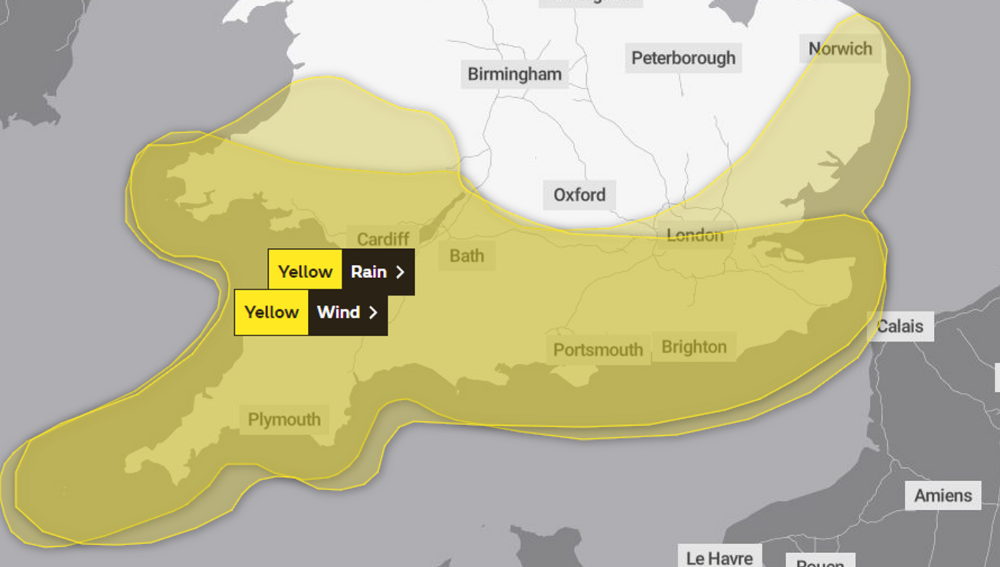 طوفان Ciaran  با بادهای 80 مایل در ساعت و باران ها شدید به بریتانیا می‌رسد