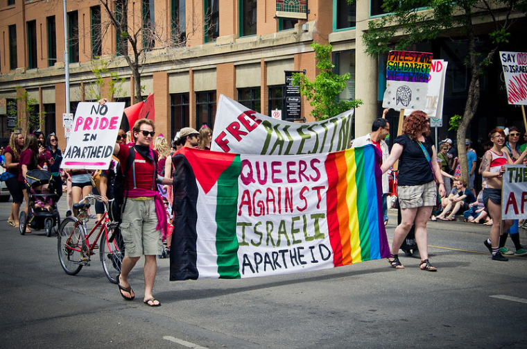 شرکت جامعه LGBTQ+ در تظاهرات های حمایت از فلسطین در لندن ، بزرگترین تناقض سال