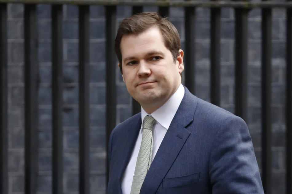 وزیر مهاجرت بریتانیا قول می‌دهد تا بهار پناهجویان را به رواندا منتقل کند