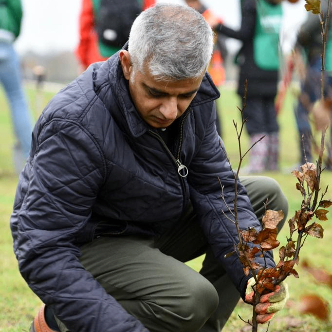 صادق خان : از زمان انتخابم به عنوان شهردار نیم میلیون درخت کاشتم