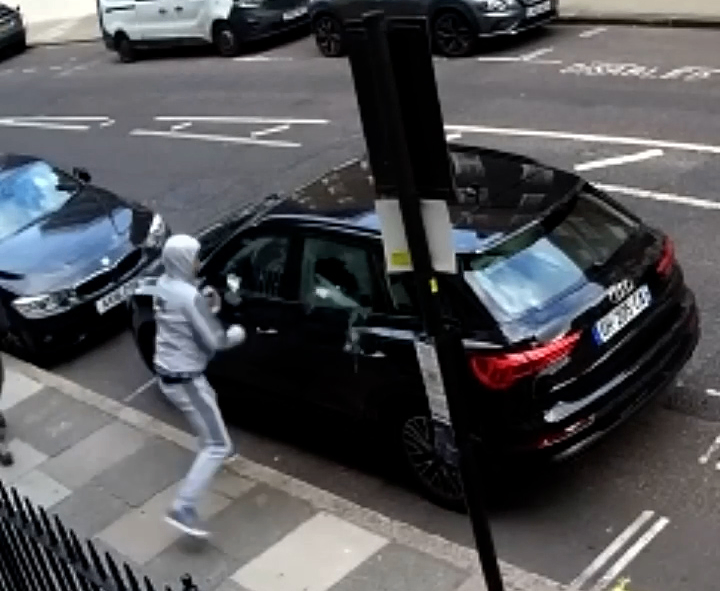دزدی از خودرو بصورت تیمی در خیابان Mayfair لندن