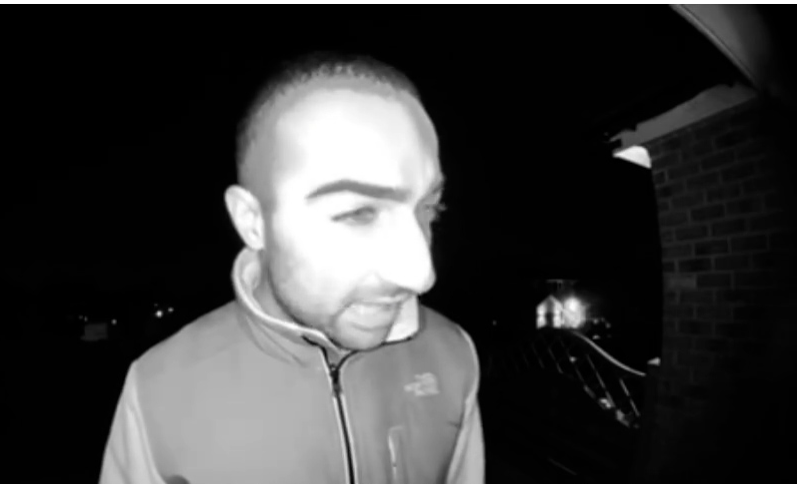 مرد سال : مردی ایرانی از پمپ بنزینی در شمال لندن برای تحویل کیف گمشده زنی به هرتفوردشایر رفت