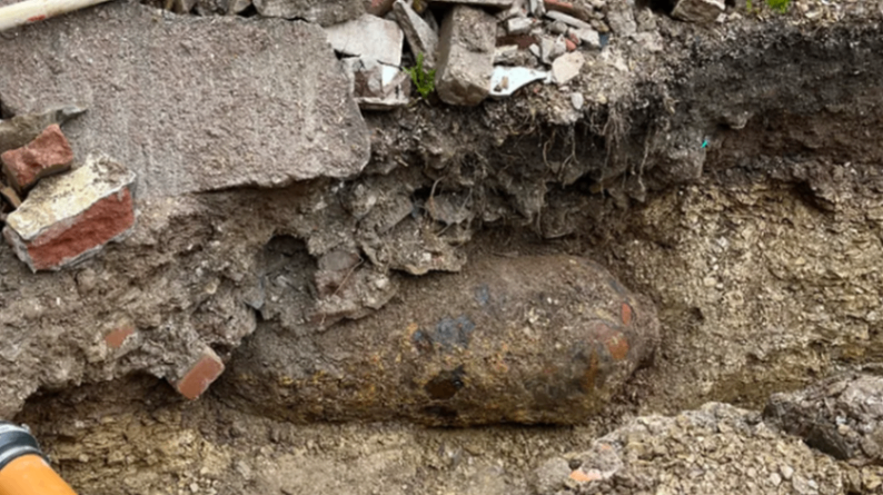 انفجار بمب جنگ جهانی دوم در دریا پس از تخلیه هزاران نفر در Plymouth