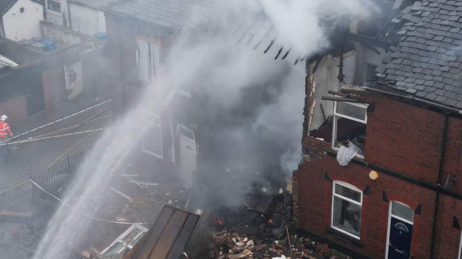 تخلیه یک مدرسه ابتدایی پس از 'انفجار گاز' در خانه‌ای مجاور