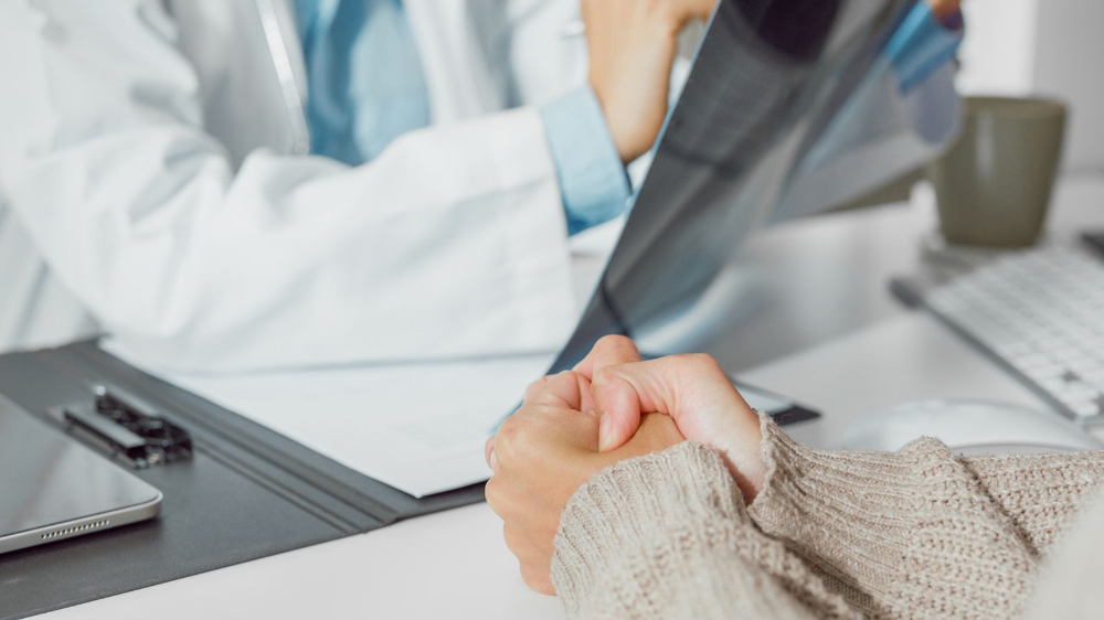 استفاده از فناوری رباتیک برای تشخیص و درمان سرطان ریه در NHS