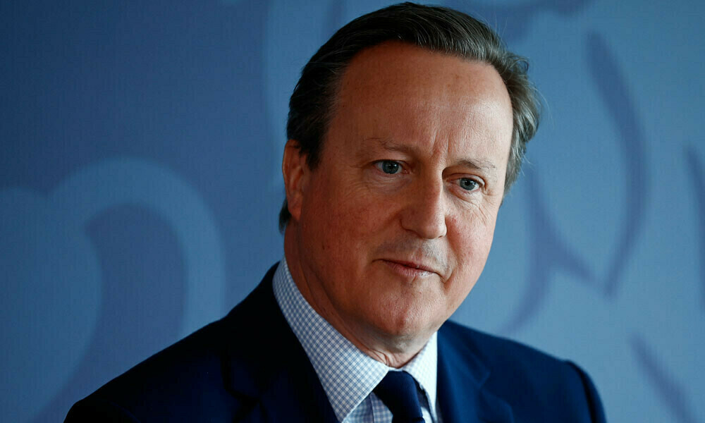 کمرون: ممنوعیت صادرات اسلحه از بریتانیا به اسرائیل، حماس را تقویت می‌کند